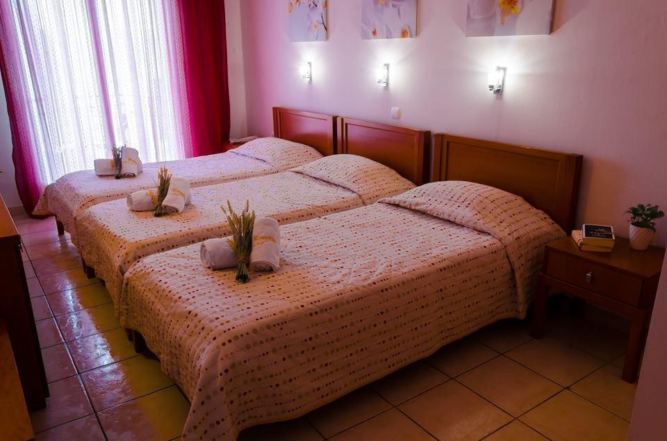 Hotel Kostis Skiathos Town Bagian luar foto