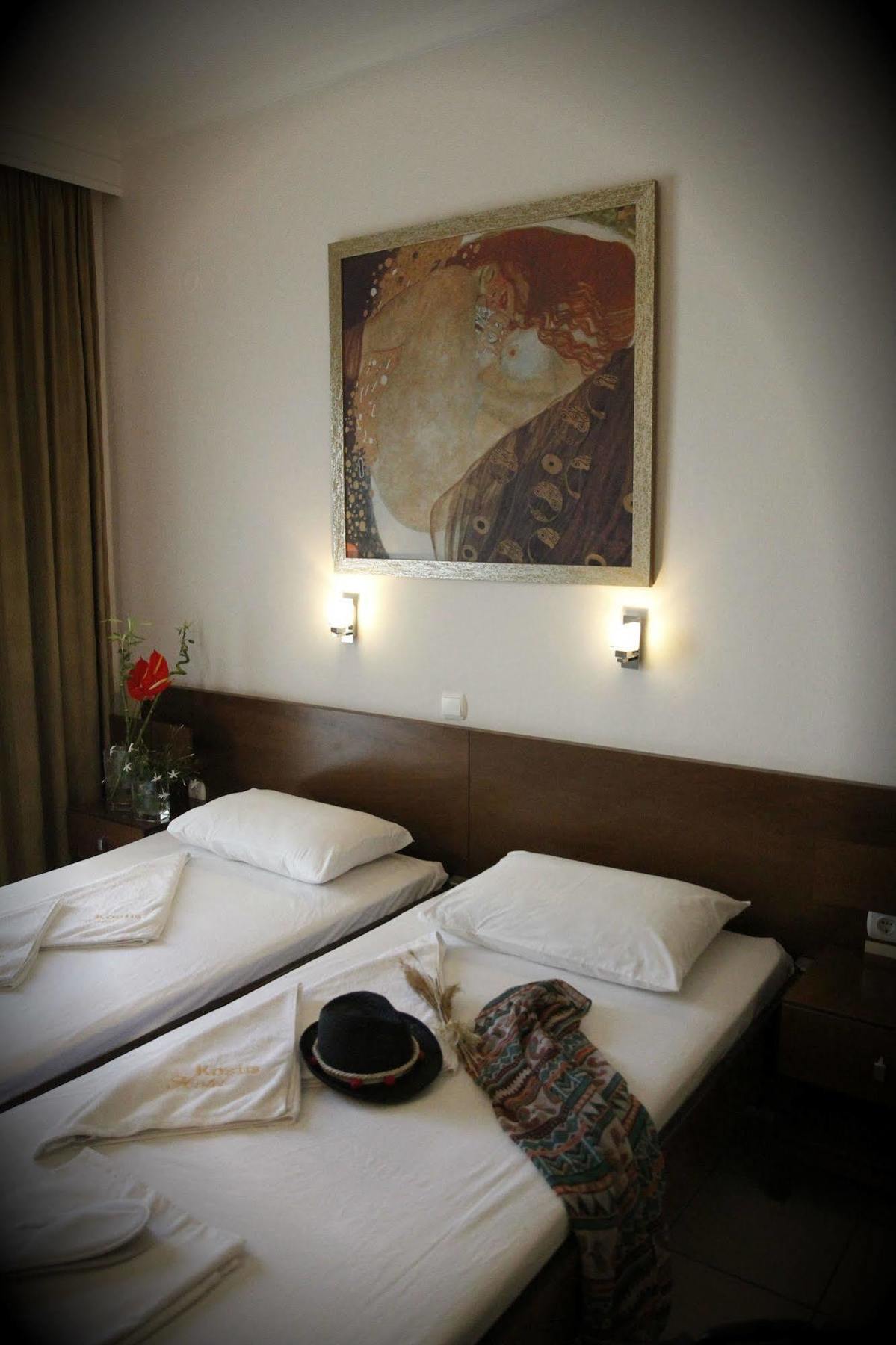 Hotel Kostis Skiathos Town Bagian luar foto